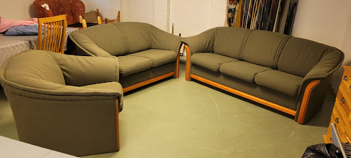 Gyllenbergs Tapetserarverkstad - Furniture repair shop in Lidkoping, Sweden