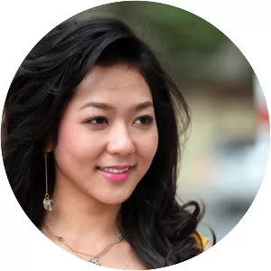 Ha Thanh Xuan - Singer