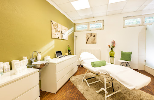 Haar Kosmetik Lounge Marina M.