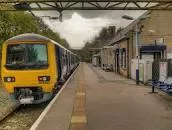 Hadfield railway station - 