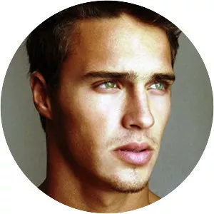 Hailey Turner - Author