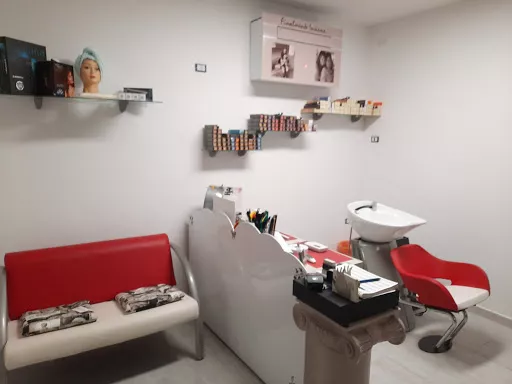 Hair Fashion Di Paonessa Silvia - Hair salon in Montalto Dora, Italy