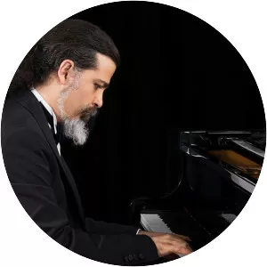 Hakan Ali Toker Musician