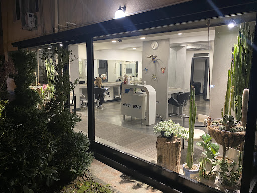 Hakan Tosun Hair Stylist