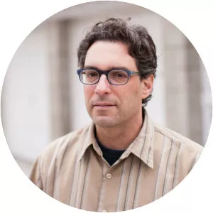 Hal Niedzviecki - Canadian novelist