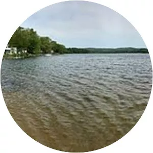 Halfmoon Lake - Pond in New Hampshire