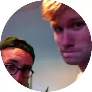 Hals Ost - Musical artist