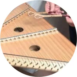 Hammered dulcimer