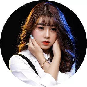 Hana Cẩm Tiên - Musical artist