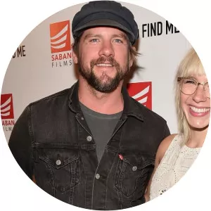 Hang Knighton photograph