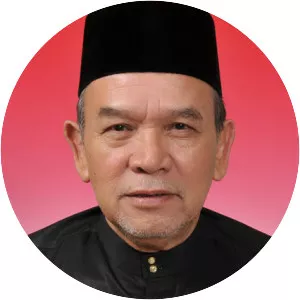 Hanifa Ahmad - Politician