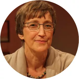 Hanna Schott - Author