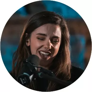 Hannah Boulton - Singer