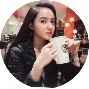 Hannah Delisha - Actress