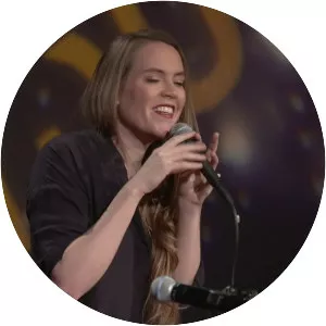 Hannah Featherstone - Musical artist