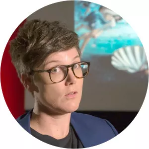 Hannah Gadsby's Nakedy Nudes - 2018 ‧ 1 season