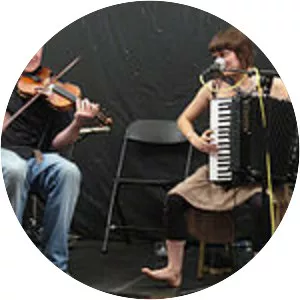 Hannah James and Sam Sweeney