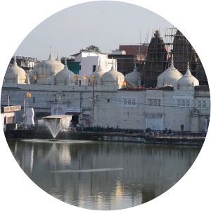 Hanumantal Bada Jain Mandir - 
