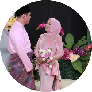 Haris Idraki Elias - Shila Amzah's husband