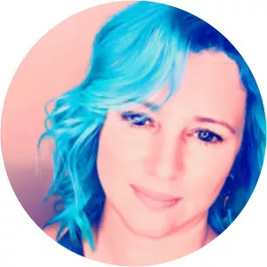 Harlow Layne - Author