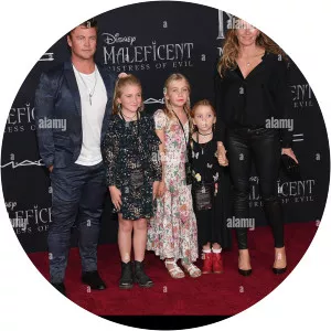 Harper Rose Hemsworth photograph