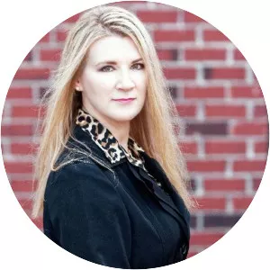 Harris Lynn Raye photograph