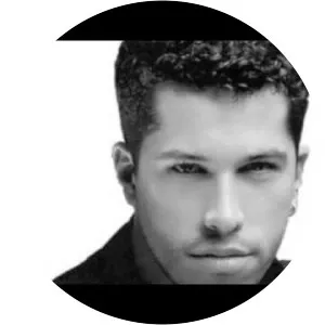 Harry Varthakouris - Singer