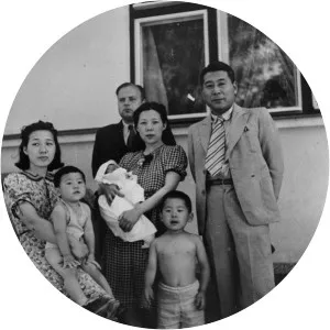 Haruki Sugihara photograph