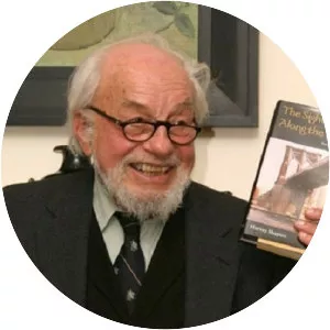 Harvey Shapiro - American poet