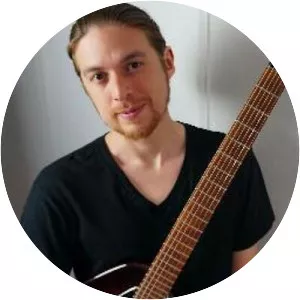 Harvey Valdes - Musician