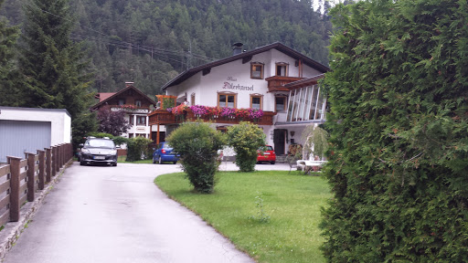 Haus Adlerkanzel - Holiday apartment in Scharnitz, Austria