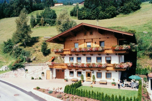 Haus Jeannette - Holiday apartment in Zellberg, Austria