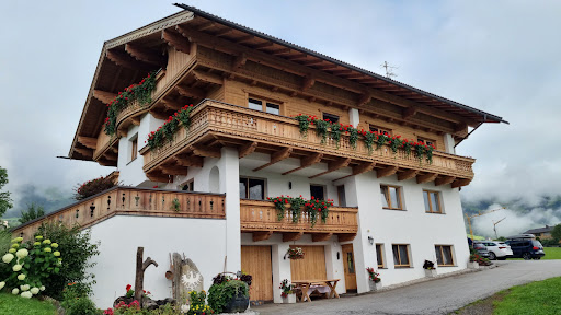 Haus Taxacher - Lodging in Fugen, Austria