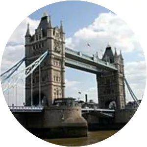 Hawker Hunter Tower Bridge incident - 