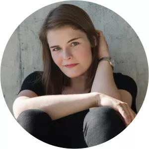 Hazel Brugger - Poet