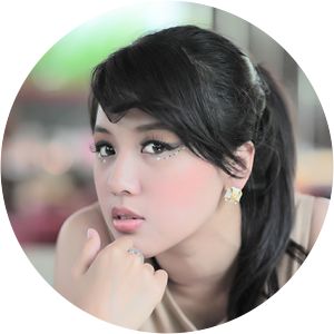 He Yeon Asva Navaisa photograph