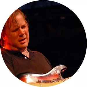 Healey's HideawaySince 2015 - TV program