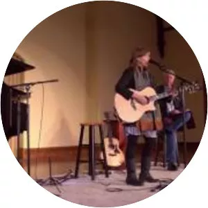 Healing the Heart of Democracy: The Courage to Create a Politics Worthy of the Human Spirit - Book by Parker Palmer