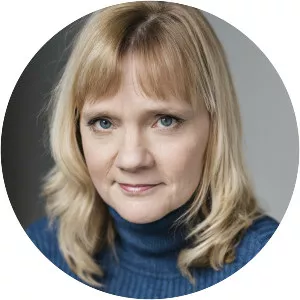 Heather Coombs - Actress