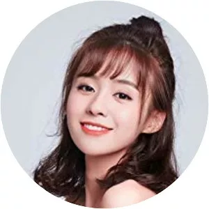 Hehuizi Zheng - Chinese movie actress