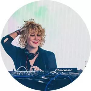 Heidi Van Den Amstel