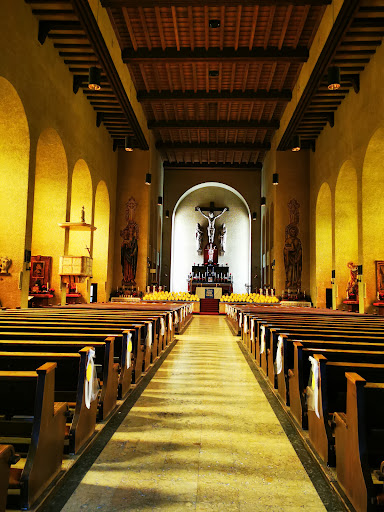 Heilig Kreuzkirche - Catholic church in Lana, Italy