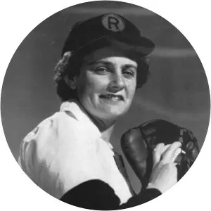 Helen Nicol - Canadian baseball athlete