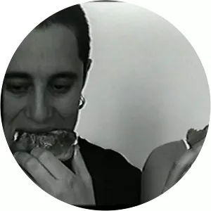 Helena Cabello - Visual artist