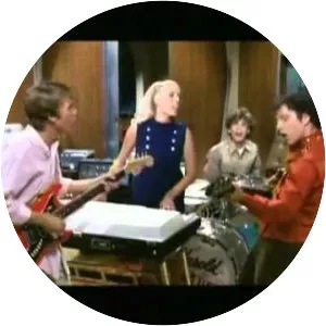 Hello Down There - 1969 ‧ Comedy music/Musical ‧ 1h 38m