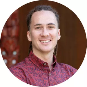 Hemi Kelly - Translator