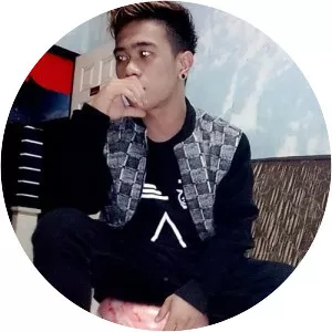 Hendro Engkeng - Singer