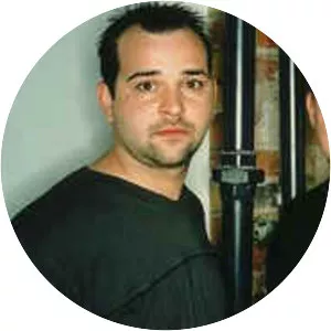 Hennes & Cold - Musical group