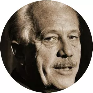 Henning Holck-Larsen