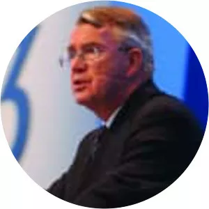 Henning SchulteNoelle